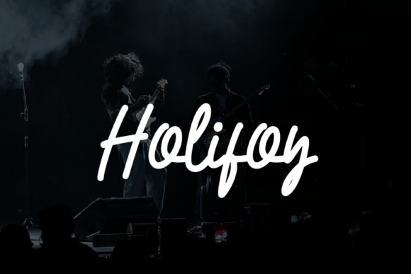 Exploring Holifoy: A Script Font for Editorial Elegance